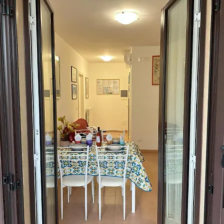 Orchidea A 300 Metri Dal Castello Appartement